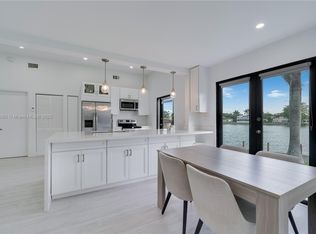 21820 SW 98th Pl, Cutler Bay, FL 33190