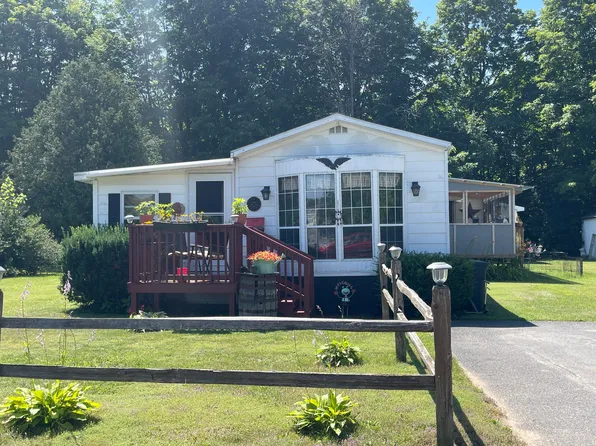 40 Stony Acres Dr, West Chazy, NY 12992