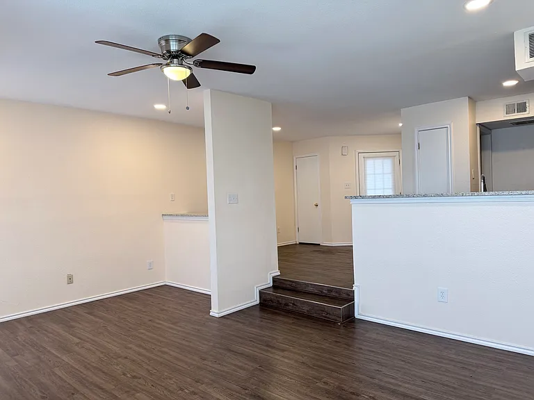 3410 Country Club Dr W #192 — Photo 3