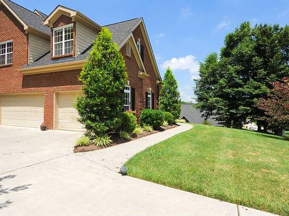 5th image of 1907 Kelton Ln