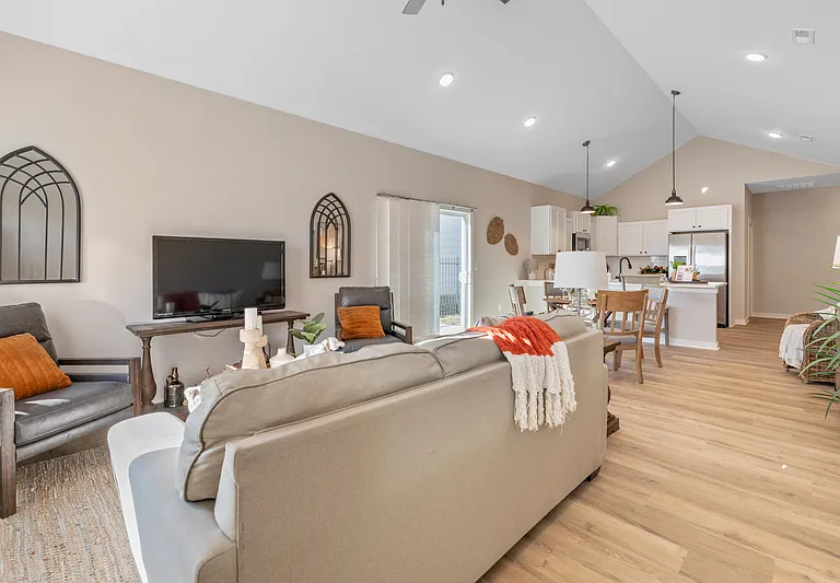 3669 N Azalea St #1 — Photo 10