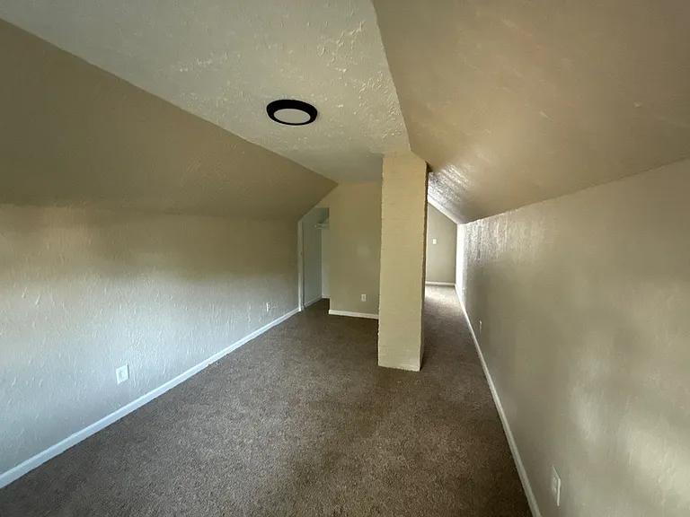 16255 Lilac St — Photo 6