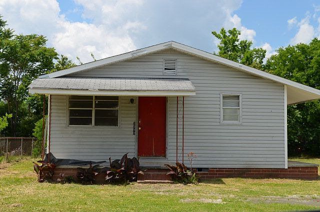 2nd image of 2305 Mason St