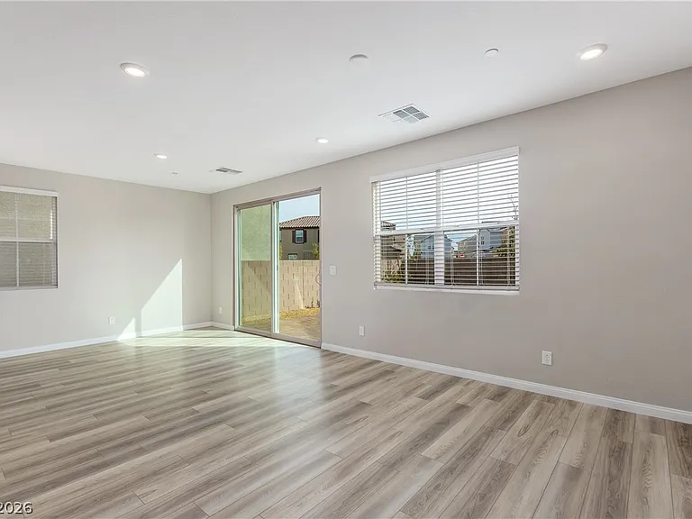 2280 Teatro Ave — Photo 3