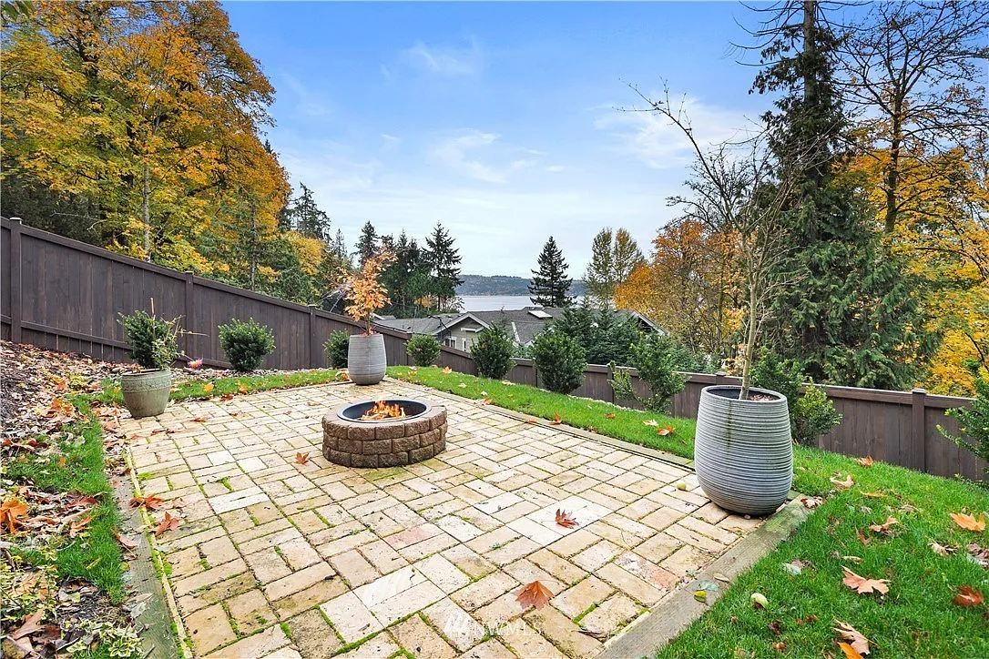 4 bed, 2600 sqft, $1,400 — Photo 4