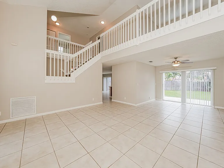 7142 Davit Cir — Photo 5