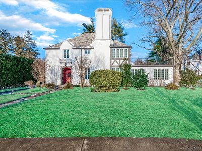 15 Surrey Road, Great Neck, NY, 11020