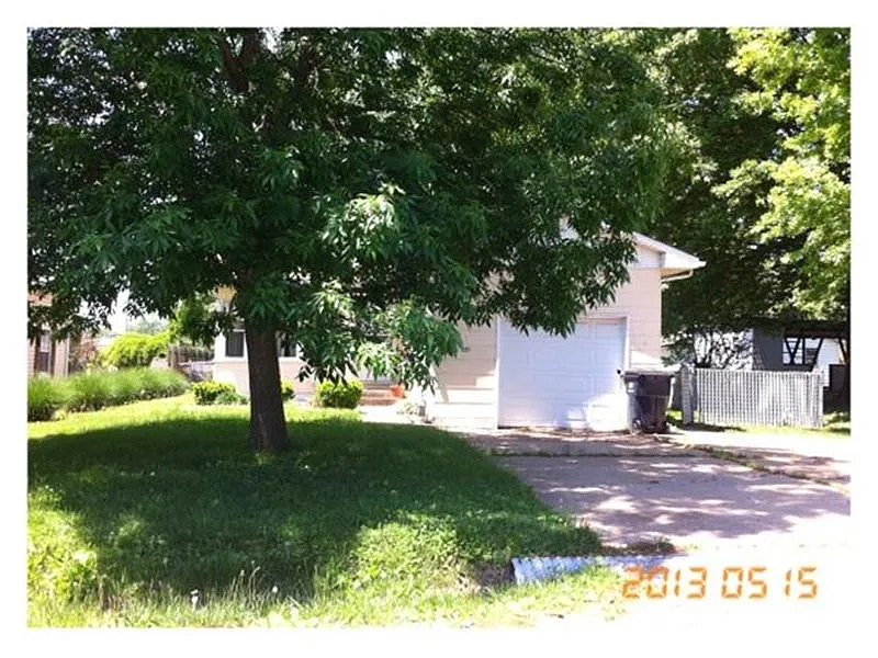221 N 45th St photo 1