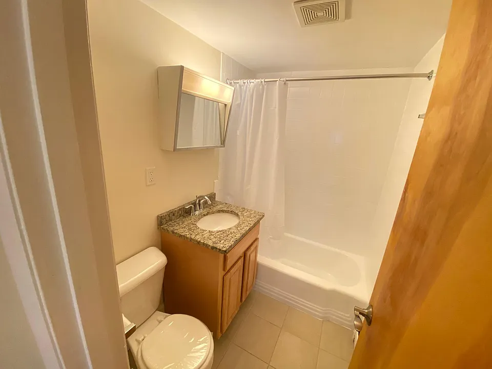 211 Babcock St