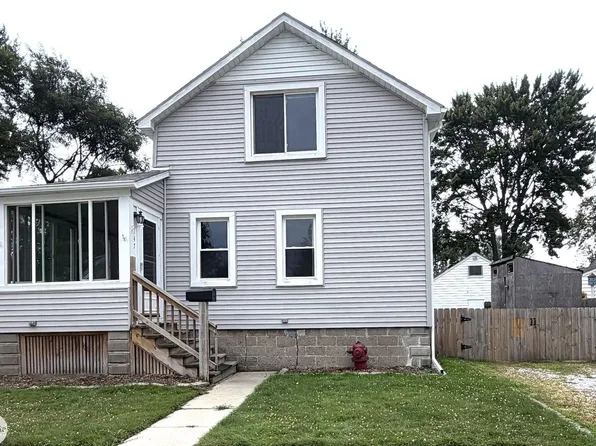 147 Robertson St, Marine City, MI 48039