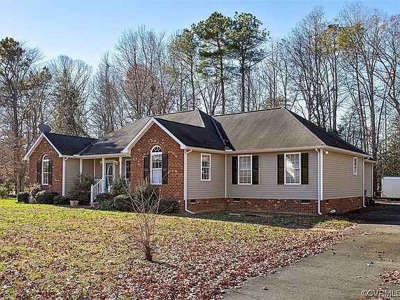 2nd image of 7400 Pinehurst Dr