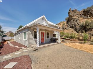 215 Highway 26, Mitchell, OR 97750