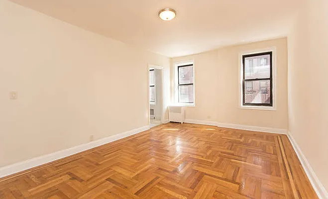 Sold by Re/Max In The City | media 26