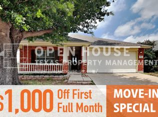 711 Blue Heron, Aubrey, TX 76227