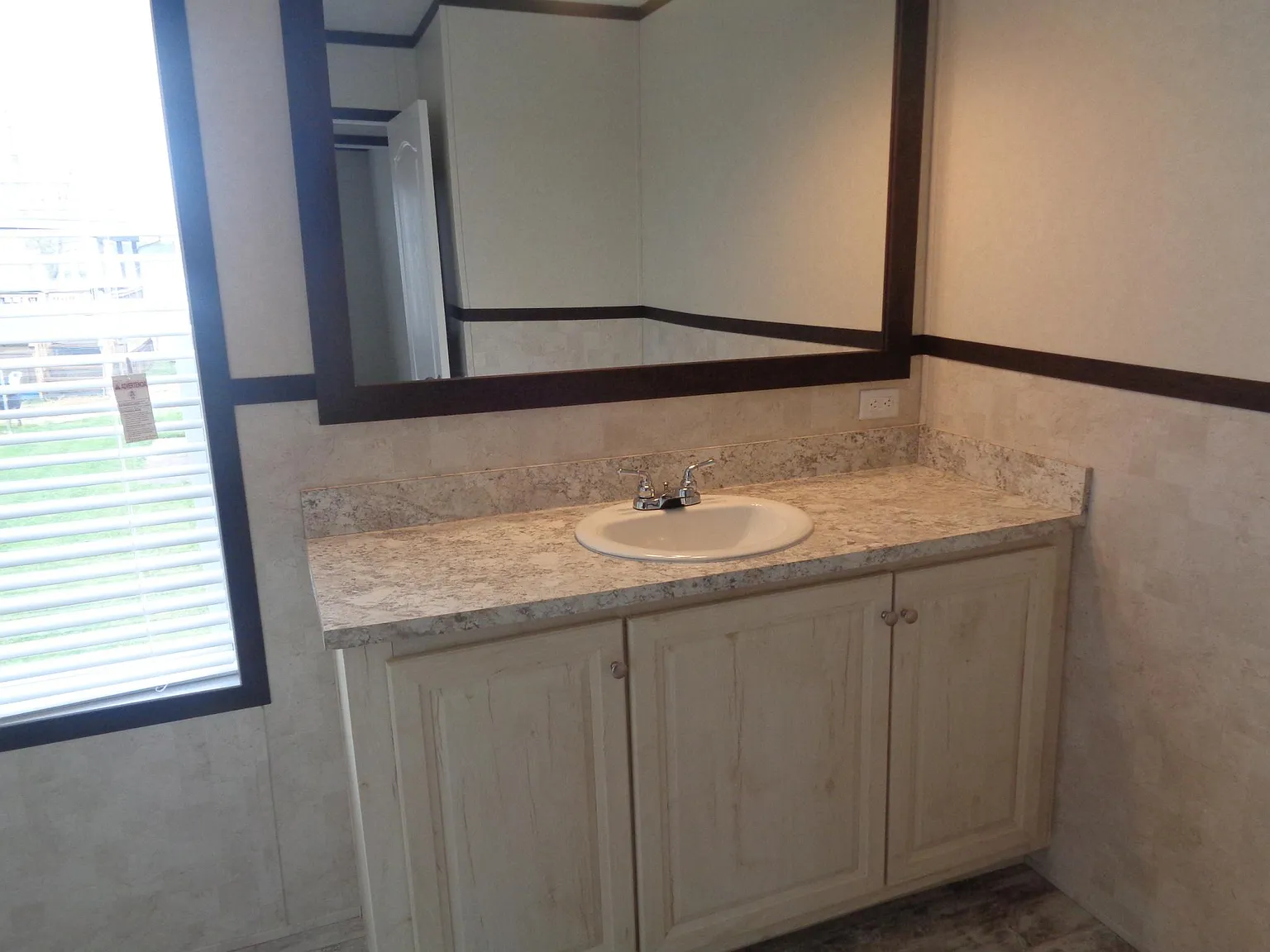 3971 Shoreham St photo 1
