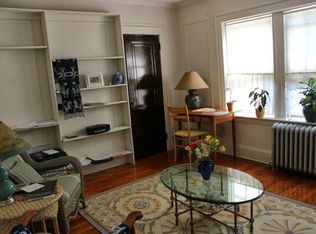 8 Lynwood Pl, East Haven, CT 06512
