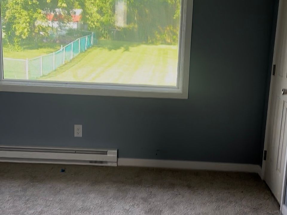 1st image of 1439 E Walnut St #3
