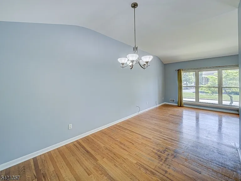 50 Auburn Rd — Photo 8