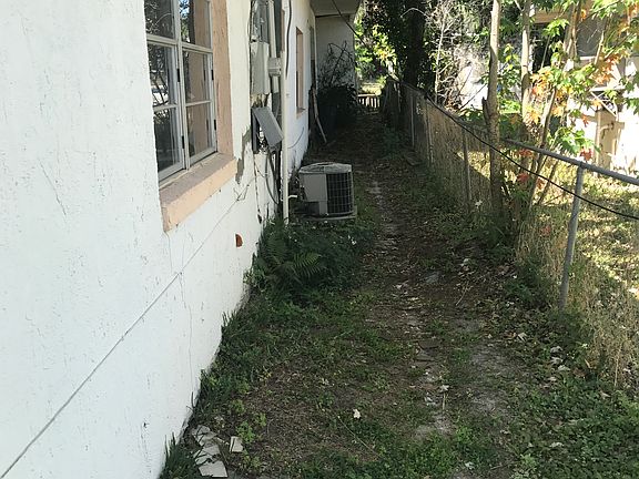 2nd image of 6413 Jenny Dr
