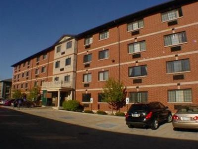 3370 Brooke Ave #102, Waukegan, IL, 60087