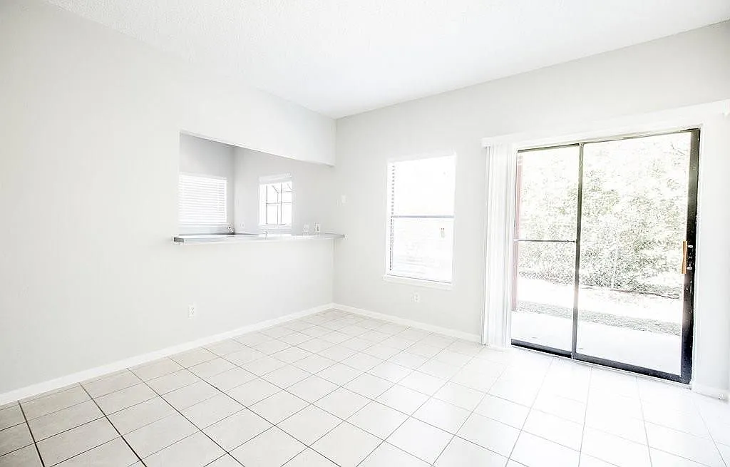 1 bed, 750 sqft, $845 — Photo 2