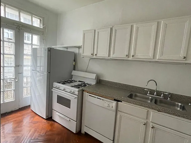 7819 Saint Charles Ave #C — Photo 6