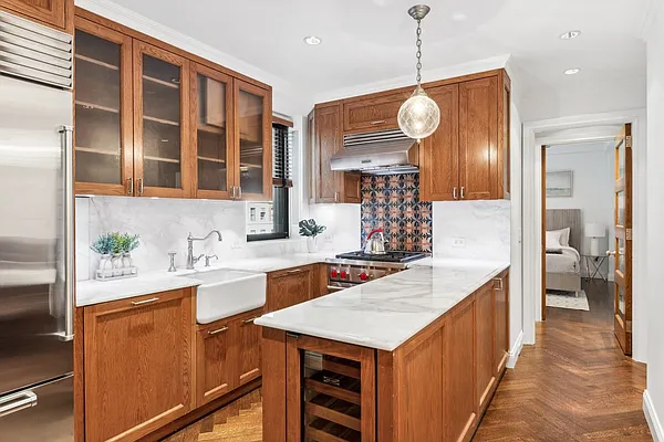 Sold by Compass | media 4