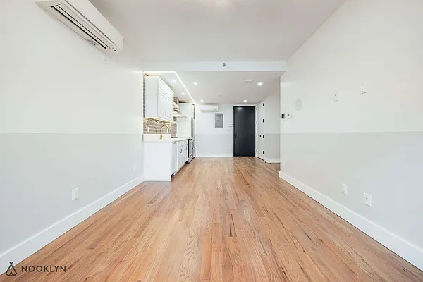 Rented by Nooklyn NYC LLC | media 158