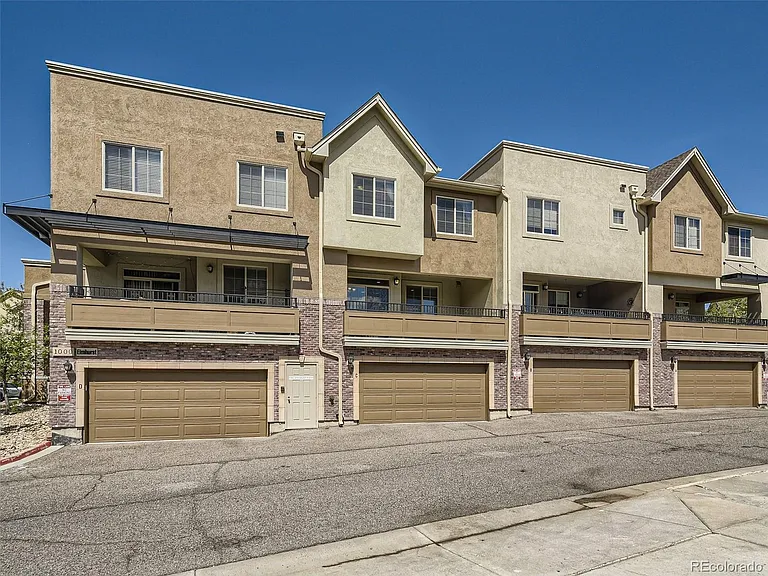 1000 Elmhurst Dr #C — Photo 10