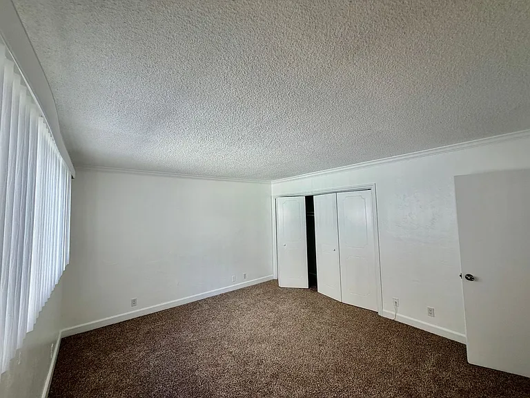332 Culver Boulevard 363 Pershing — Photo 47