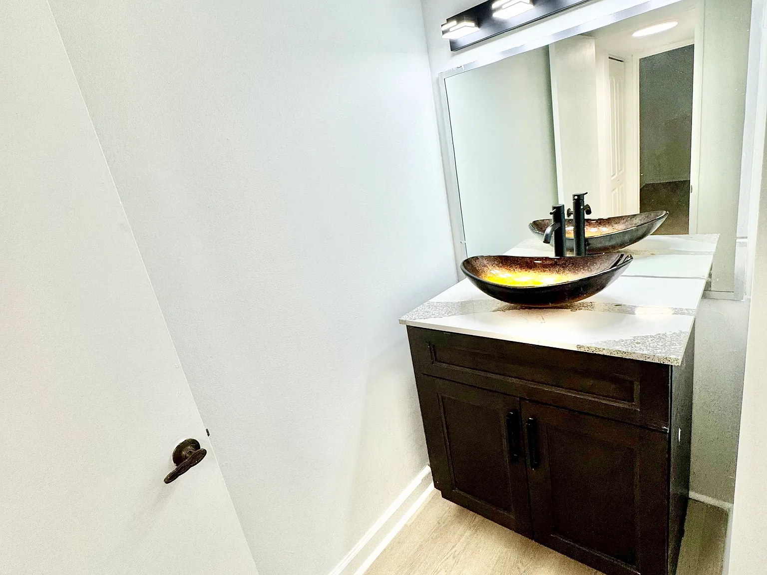 1 bed, 758 sqft, $1,875 — Photo 3
