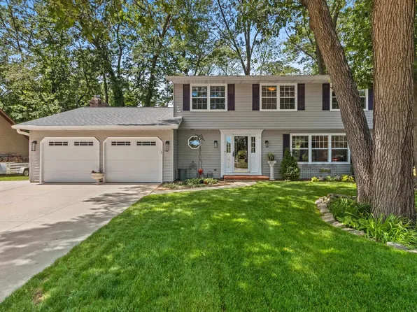 2026 Candle Way, Green Bay, WI 54304