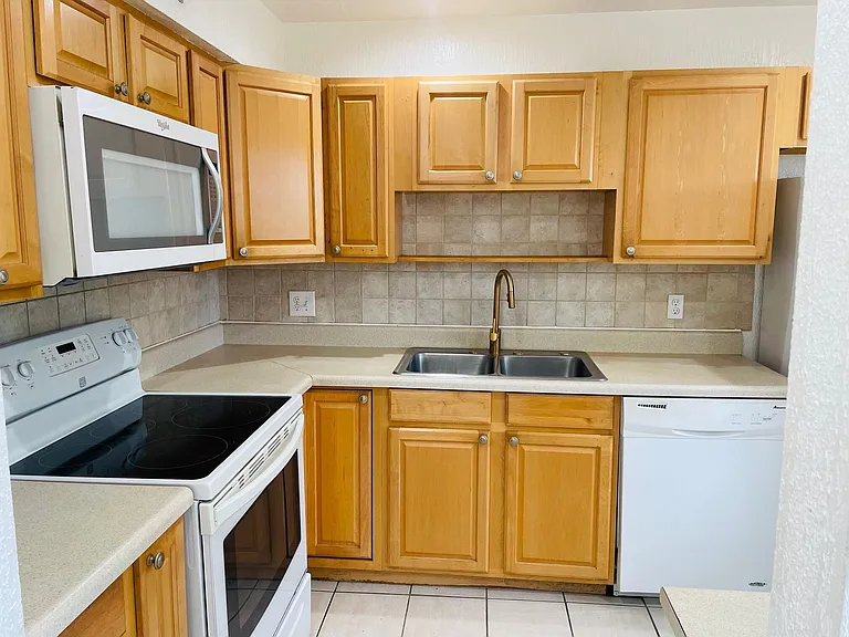 4080 Tivoli Ct #307 — Photo 7