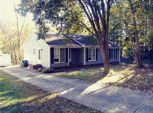 2700 Bardwell Rd, Greensboro, NC 27410