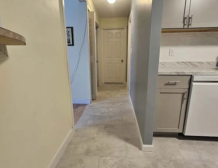 135 English Village Rd — Photo 18