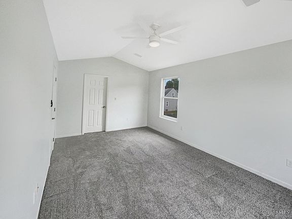 5th image of 105 Strawberry Fields Dr