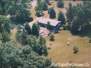 9111 N 27th St, Richland, MI 49083