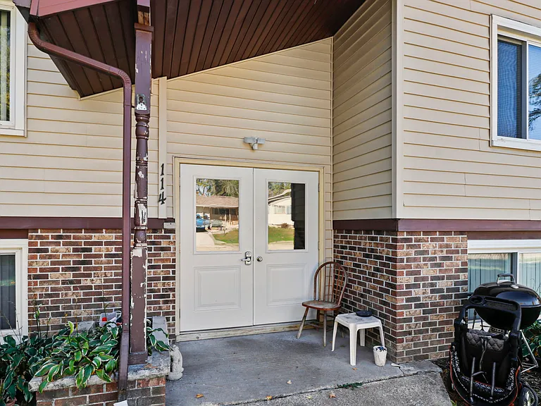 114 W Grant St #2 — Photo 24