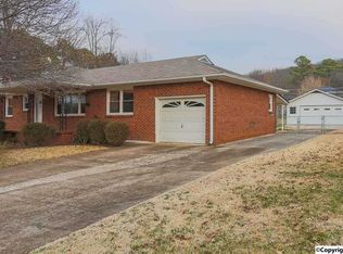 714 Giles Dr NE, Huntsville, AL 35801