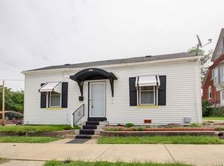 438 N 5th St, Quincy, IL 62301