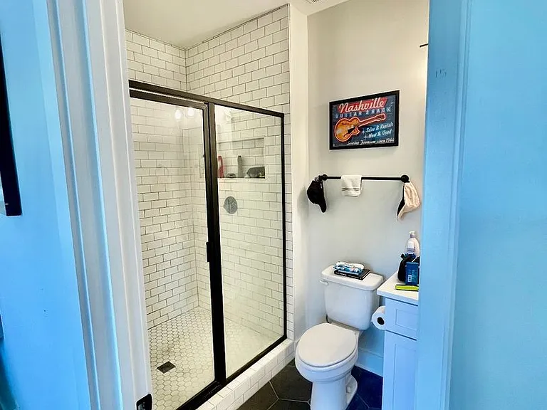 530 Edwin St #3 — Photo 6