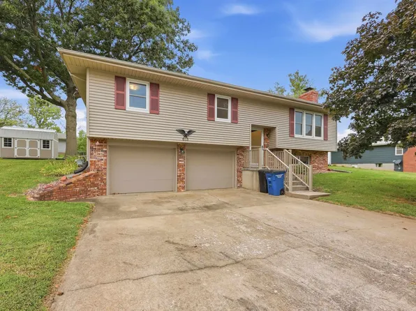 615 Sunset Ln, Overbrook, KS 66524