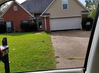 1066 Bayberry Dr, Flowood, MS 39232