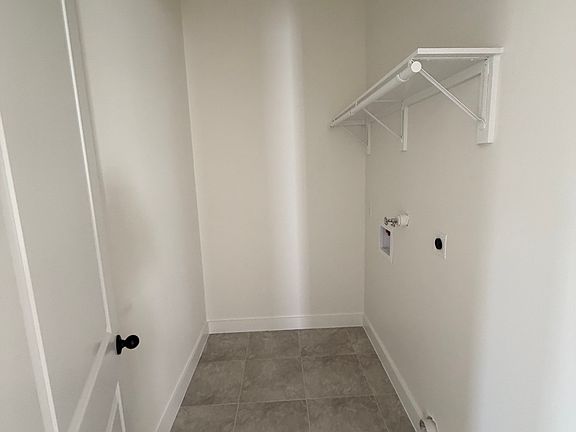 5th image of 214 Jackson Ave