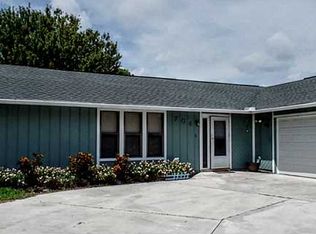 704 SW Woodside Dr, Palm City, FL 34990