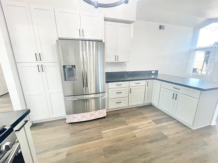 8800 Kepler Ct — Photo 5