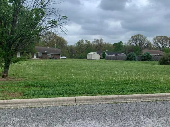 212 Casey Ln, Berryville, AR 72616