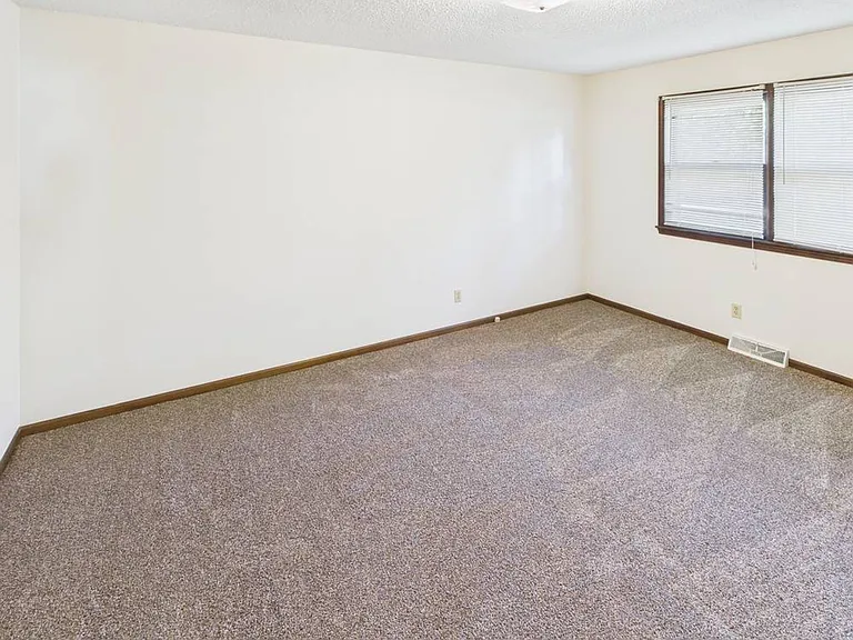 203 & 205 N Charles St — Photo 8