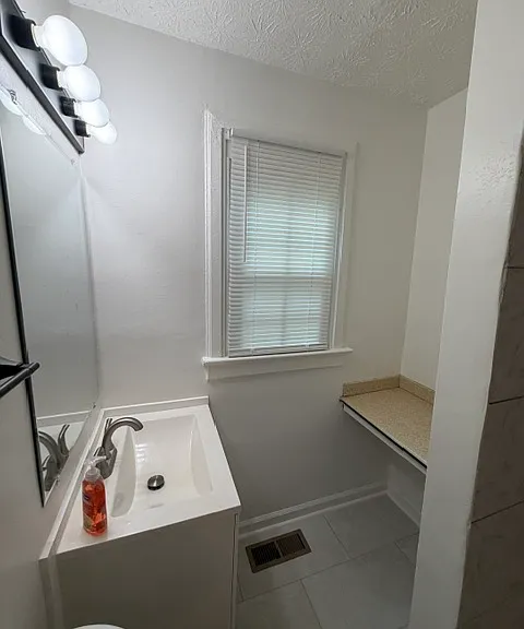 3310 Wheeler St — Photo 9