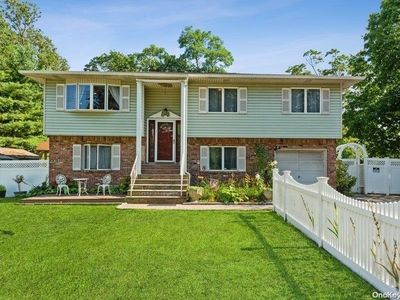 3350 Union Boulevard, East Islip, NY, 11730